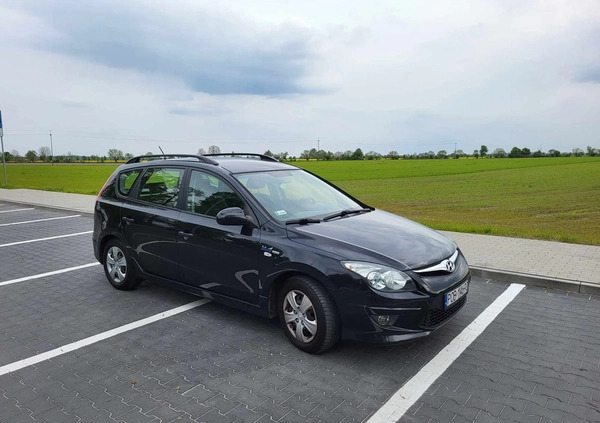 Hyundai I30 cena 18500 przebieg: 156103, rok produkcji 2011 z Oborniki małe 46